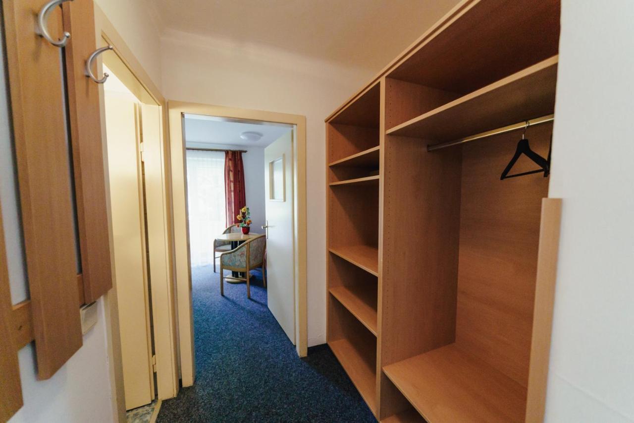 Gaestehaus Frank Hotel เวลเดน อัม เวิร์ทเทอร์ซี ภายนอก รูปภาพ