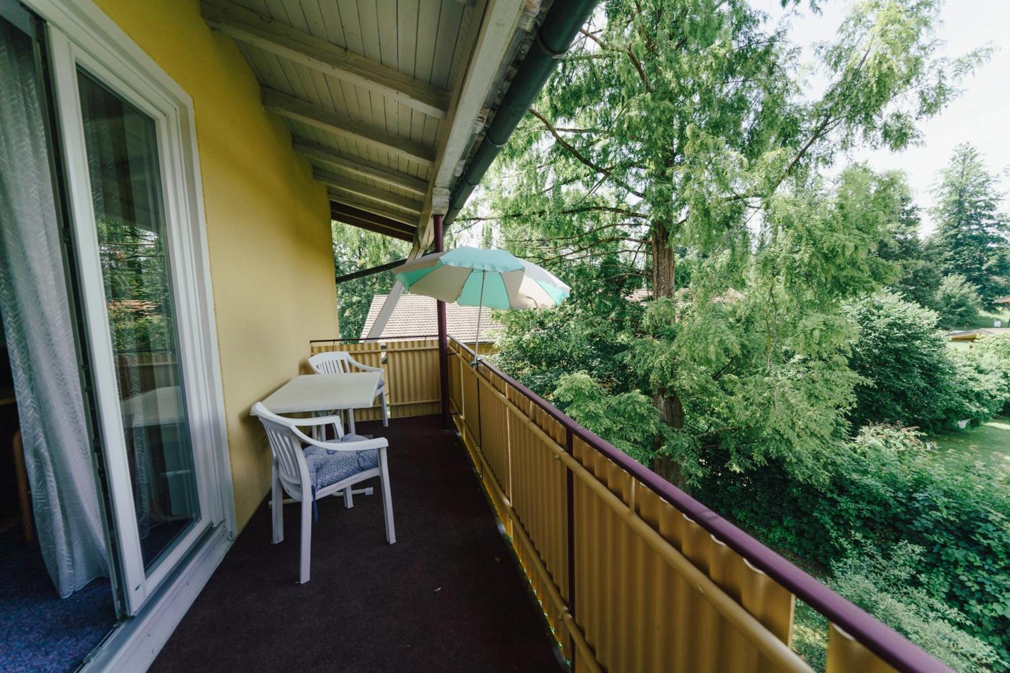 Gaestehaus Frank Hotel เวลเดน อัม เวิร์ทเทอร์ซี ภายนอก รูปภาพ